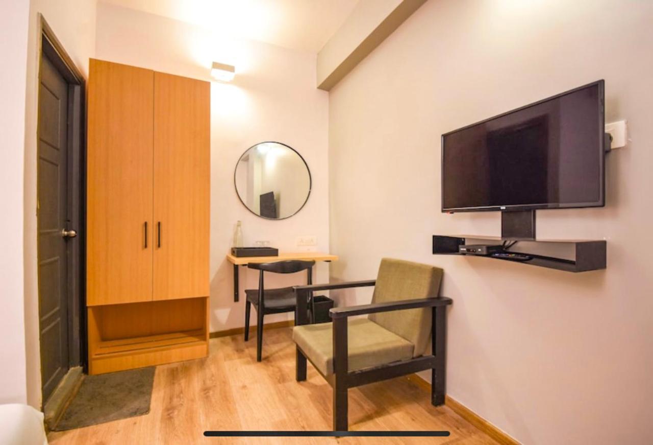 Fabhotel Heera Holiday Inn - Nr Eden Garden Stadium Колката Екстериор снимка